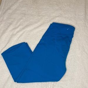 Gap Fit Capri Workout Leggings